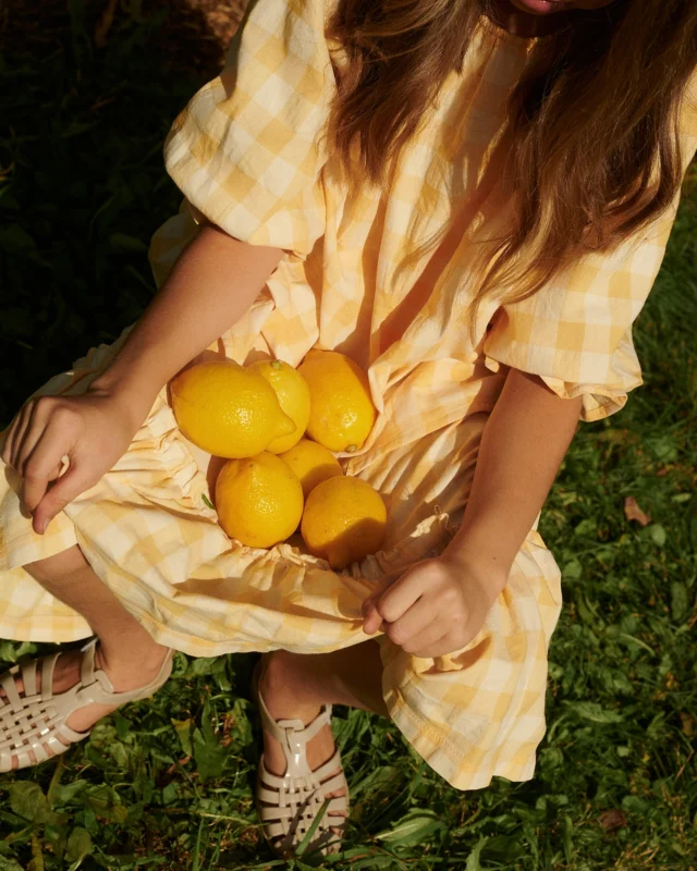 If life brings you lemons, add water, a little sugar, and make the best homemade lemonade ever! #oxoxclub