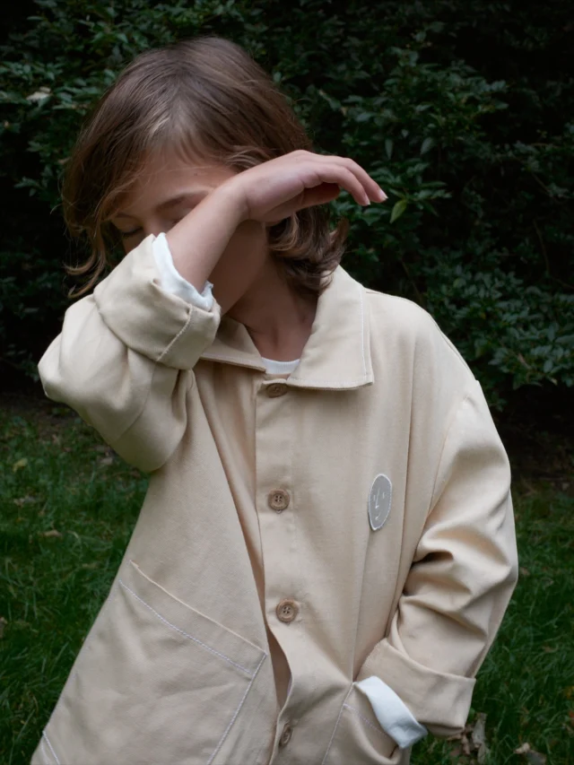 A visual story told through the eyes of Luxwho’s creative director @cwyten. 
She handpicked her favorite Autumn pieces from OXOX CLUB’s current collection, and styled them in a calm natural setting — where textures, tones, and surroundings meet effortlessly.

Captured beautifully by photographer @vladastoli, the story unfolds in earthy hues, soft layers, and oversized silhouettes — a conceptual celebration of autumn’s beauty.
#oxoxclub