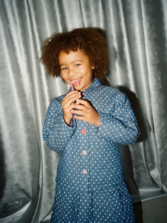 Here it is – a first look at our Winter Drop, coming online in just a few days!!!

Huge thanks to the team for a beautiful shoot this weekend: our creative director @agnehultmark, photographer @millawphotography, the helping hands @gintaute.mik & @vil_ker and the models @mia_leya_o, @millawkids and Nora. 

#oxoxclub