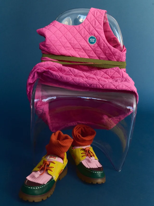 OXOX CLUB pinafore dress 💌
Featured in The Stripes editorial for
@hooligansmagazine

PHOTO: @albertbonsfills
STYLE: @cris_lasag
ART: @mireiaponsllorach
MUA: @martasaez8
PRODUCER: @cristort @cometa_produce
PHOTO ASS: ericaltimis
STYLE ASS: @antoparram
STUDIO: @partnersestudio
MOLTES GRÀCIES @abril_mon_phto
TALENTS: GIULIA and VALENTINA
@littlemonkeysbarcelona